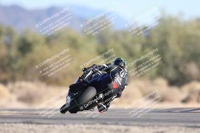 media/Dec-07-2025-CVMA (Sun) [[3e7d2de5dc]]/Race 12- Formula 40 MW and LW/